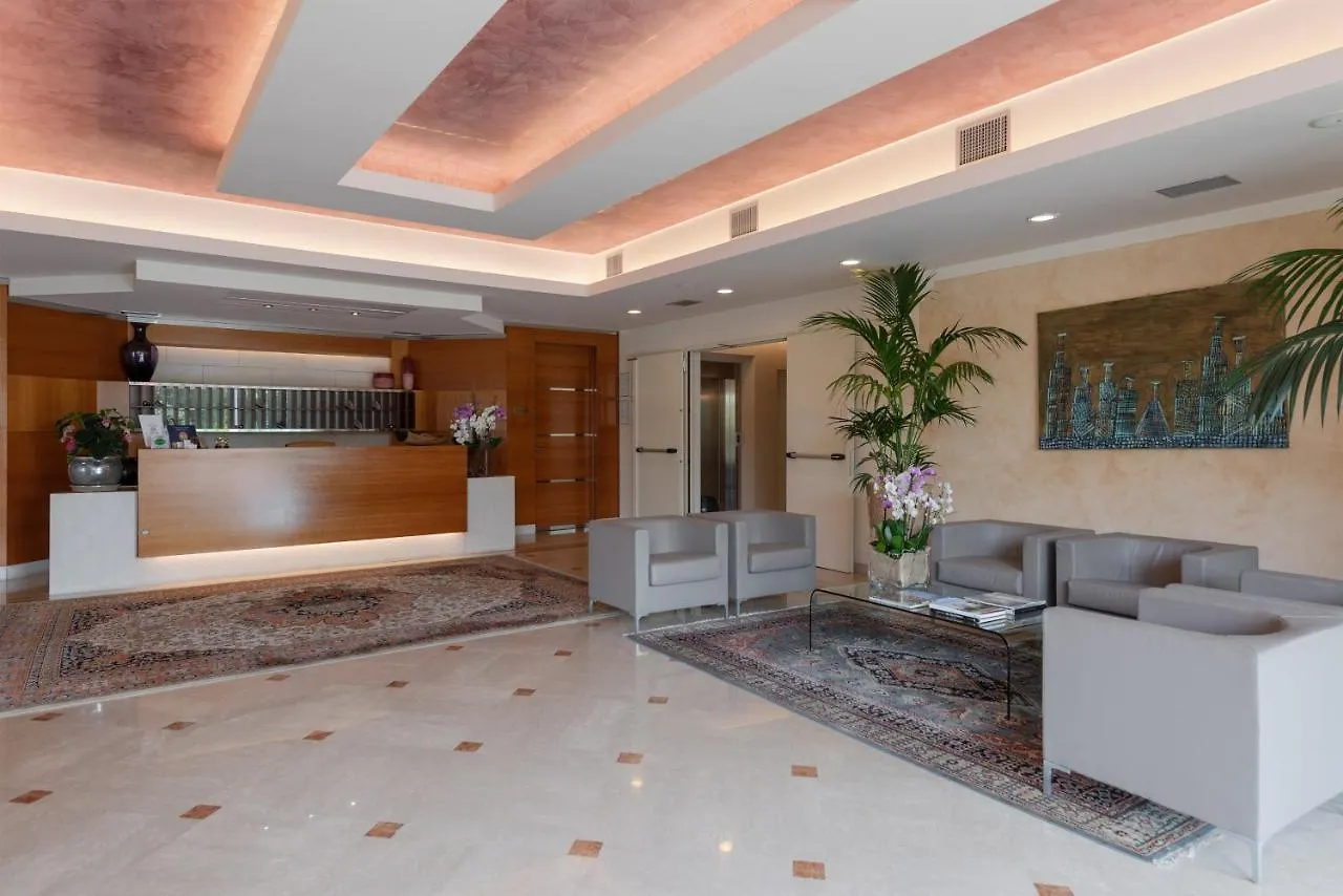 Hotel Giulietta Romeo Lazise 3*,