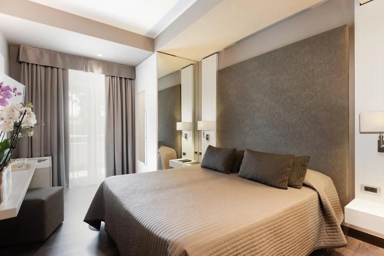 Hotel Giulietta Romeo Lazise 3*,