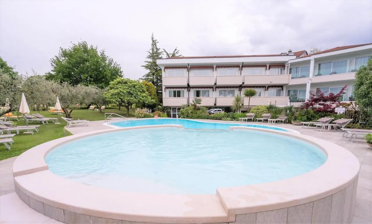 Hotel Giulietta Romeo Lazise 3*,